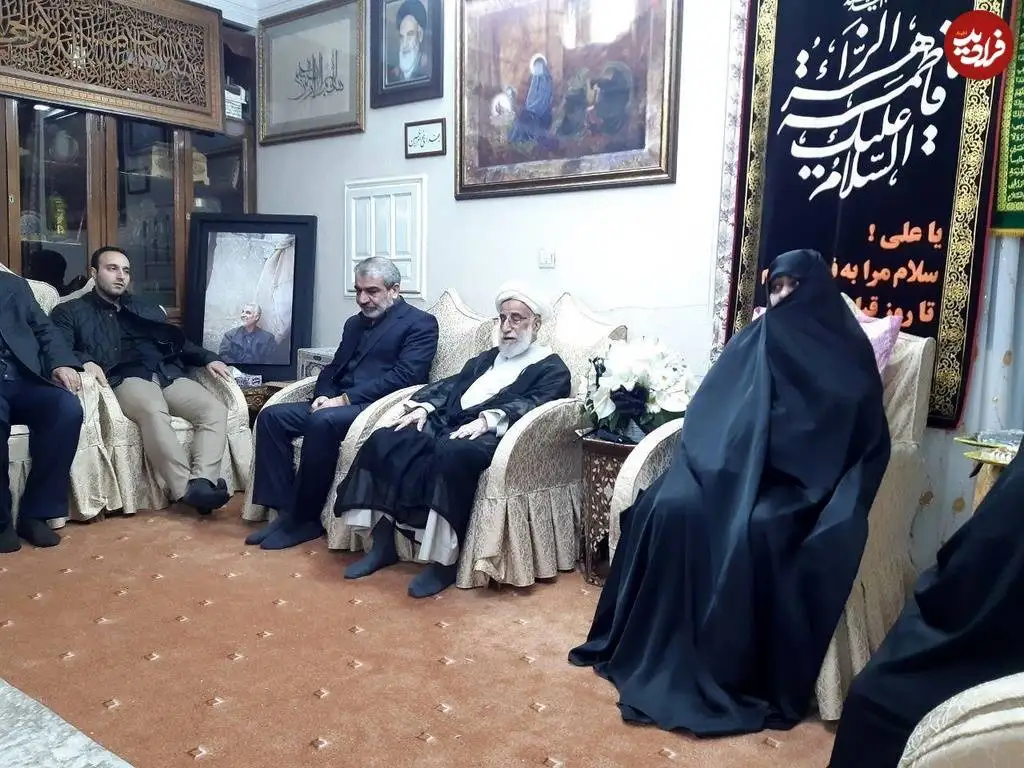 عکس؛ سفر در زمان؛ «آیت الله جنتی در خانه سردار سلیمانی»؛ سال 1398