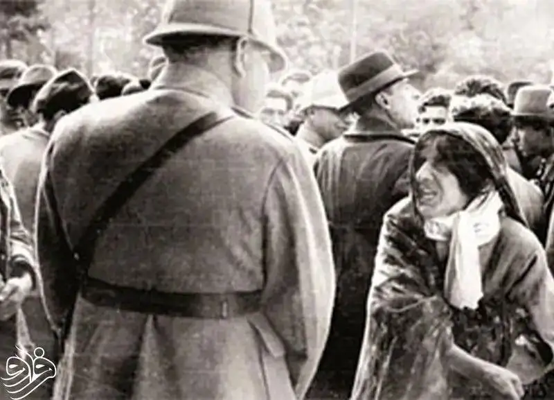 عکس؛ سفر در زمان؛ جنگ، نان و نگاه پیرزن