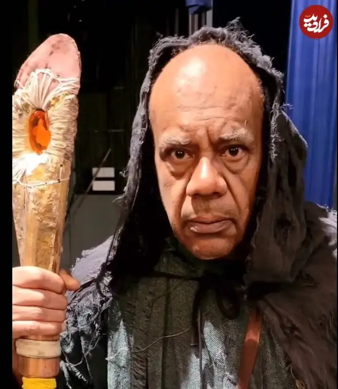 عکس؛ سفر زمان؛ چهرۀ «غلام حرمله» (مختارنامه) در 60 سالگی در یک نمایش تئاتر