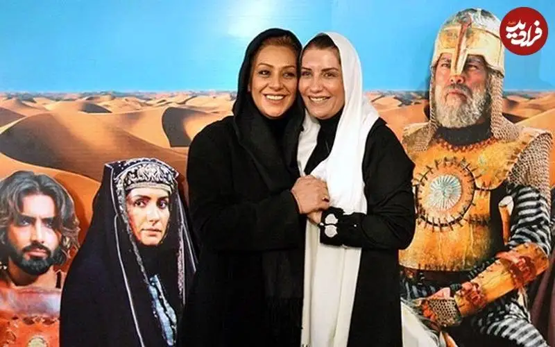 عکس؛ سفر به تاریخ؛ «عمره و ناریه، همسران مختار» (سریال مختارنامه) در یک مراسم در کنار هم؛ سال 1390