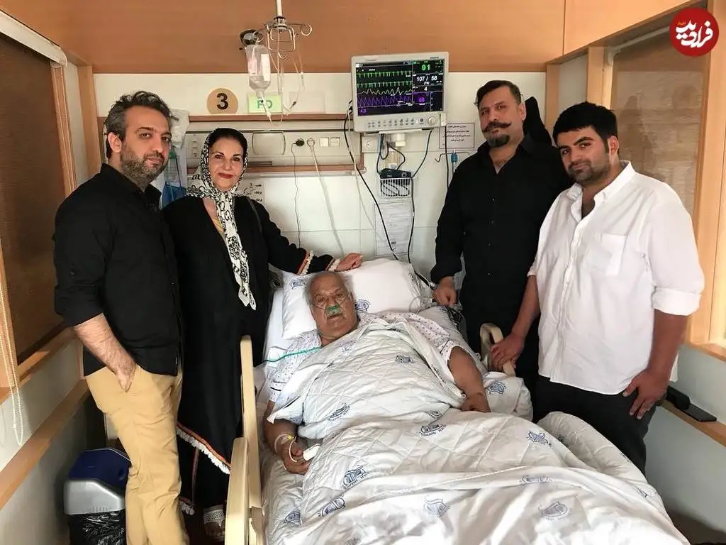 عکس؛ سفر در زمان؛ «ناصر ملک مطیعی» روی تخت بیمارستان؛ سال 1397