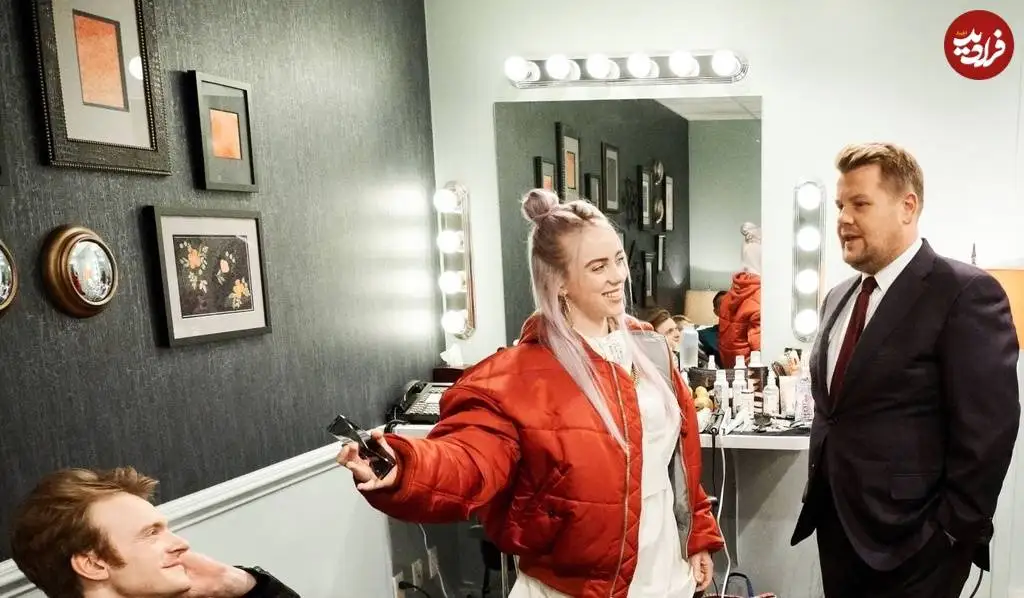 عکس؛ سفر در زمان؛ «بیلی ایلیش 16 ساله» در پشت صحنه برنامه جیمز کوردن؛ سال 1396