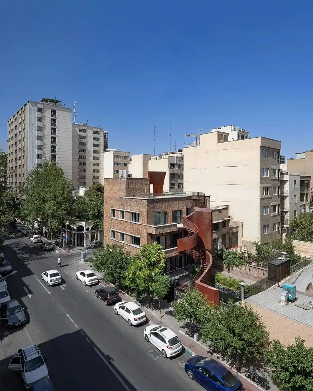 تصاویر؛ معماری خاص خانه شاملو؛ پلتفرمی فرهنگی از بازسازی تا گشایش به روی شهر