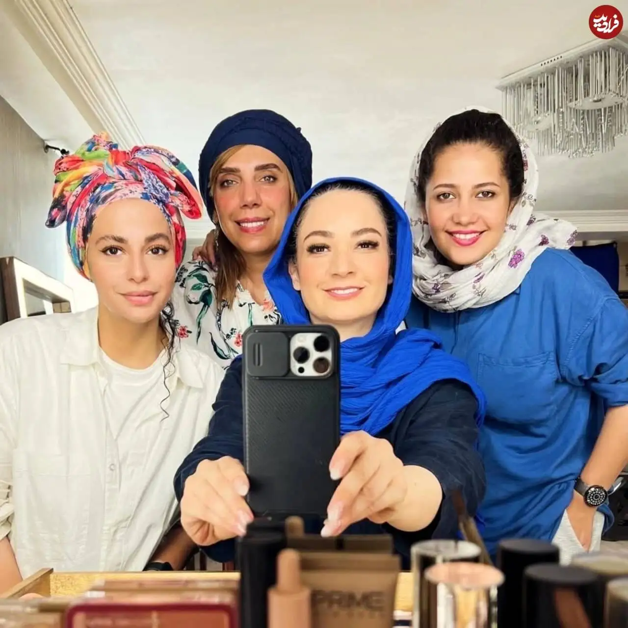 عکس؛ سفر در زمان؛ «ارسطو و فهیمه» در اتاق گریم سریال پایتخت 7؛ سال 1403