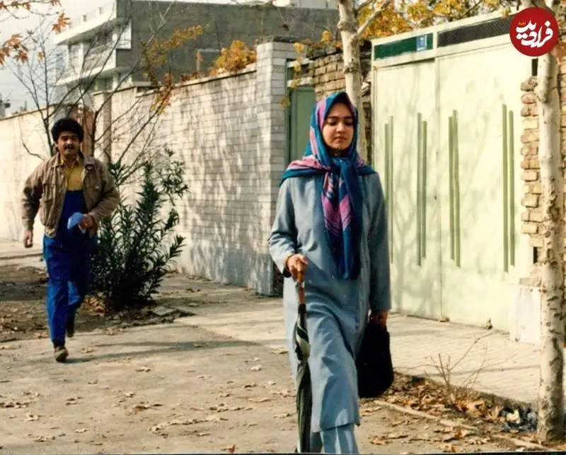 عکس؛ سفر به تاریخ؛ چهرۀ «کیان ایرانی» (مختارنامه) در 43 سالگی در کنار «نیکی کریمی»؛ سال 1368