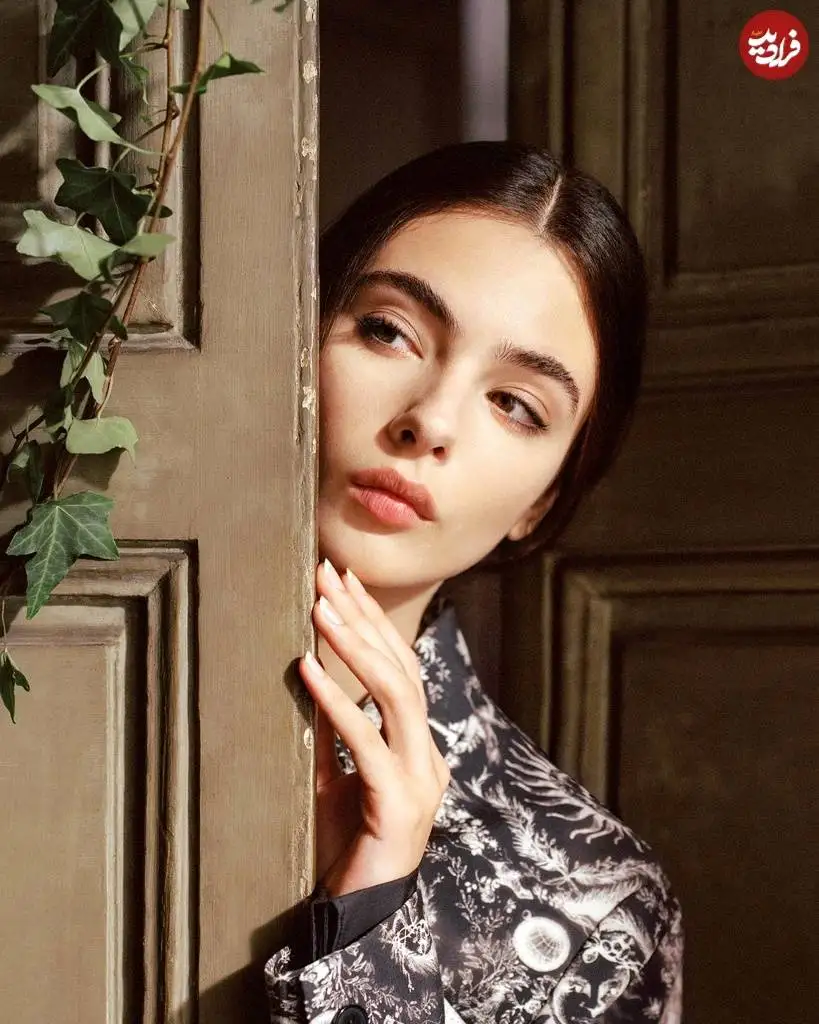 عکس؛ سفر در زمان؛ «دوا کسل، دختر مدل مونیکا بلوچی» در 19 سالگی؛ سال 1403