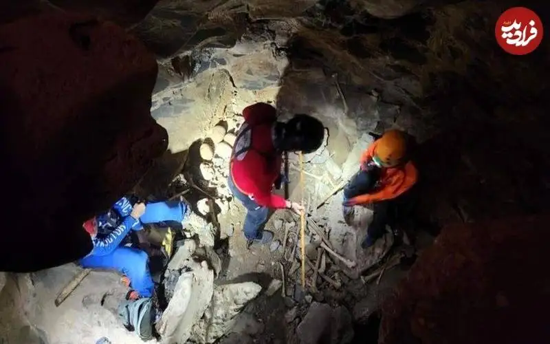 کشف استخوان های 500 سالۀ انسان در غاری که به اعماق کوهستان راه دارد