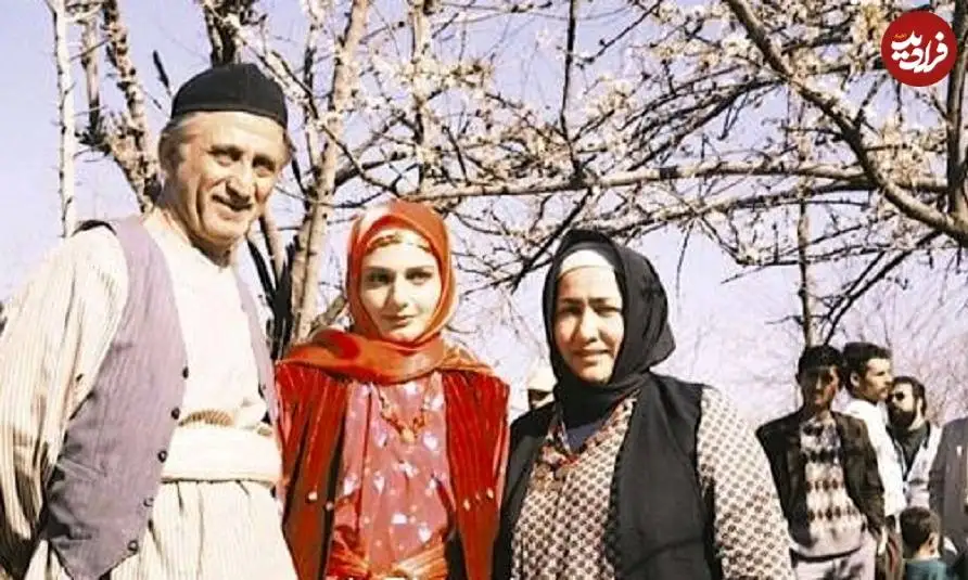 عکس؛ سفر در زمان؛ «خانم کوچیک و پدر و مادرش» در پشت صحنه سریال پس از باران؛ سال 79