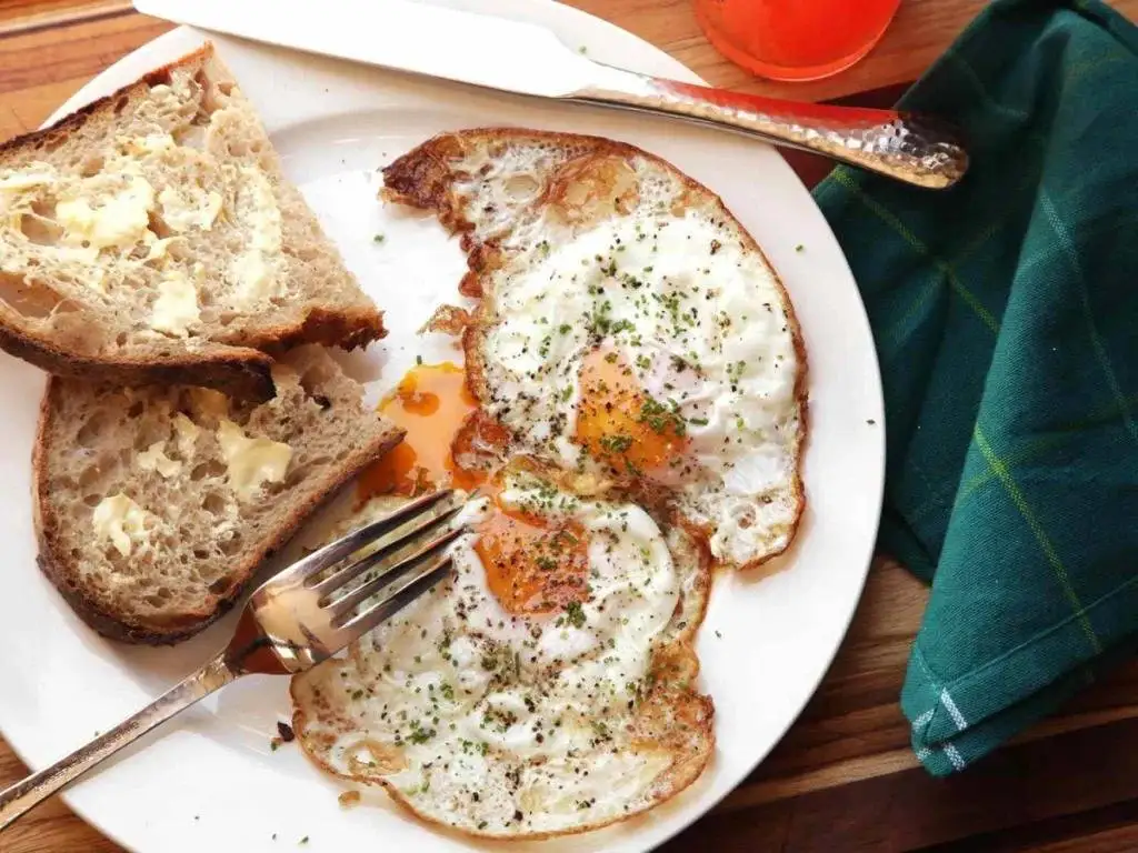 روش دلخواه شما در خوردن تخم مرغ چه رازهایی را درباره شخصیت شما فاش می کند؟