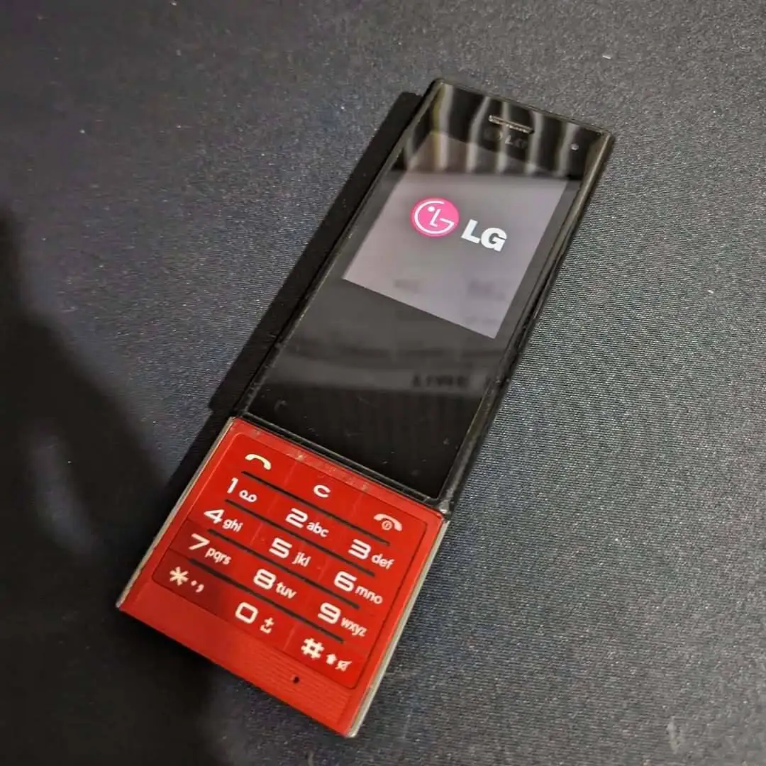 تصاویر؛ ال جی شکلات bl20، گنجینه ای از گذشته با ظاهری بی زمان 