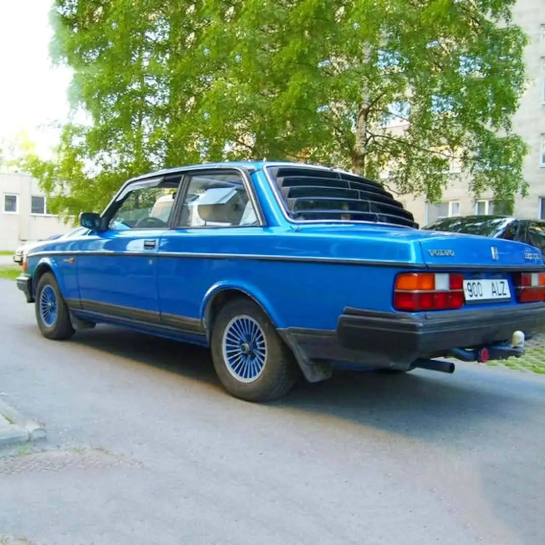 تصاویر؛ راز ولوو 243: خودرویی با طراحی نامتقارن!