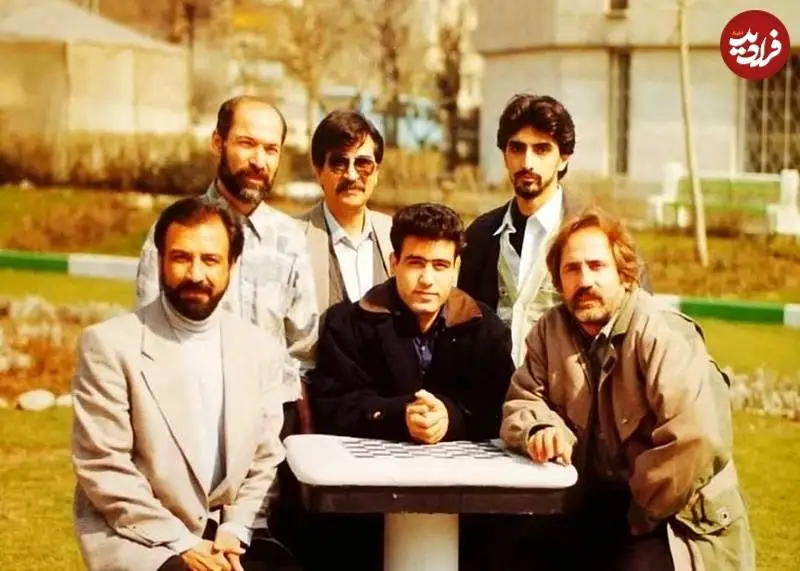 عکس؛ سفر زمان؛ «فخرالدین میرجهان» (سریال طوبی) در 25 سالگی در کنار «مهدی مهدوی کیا»