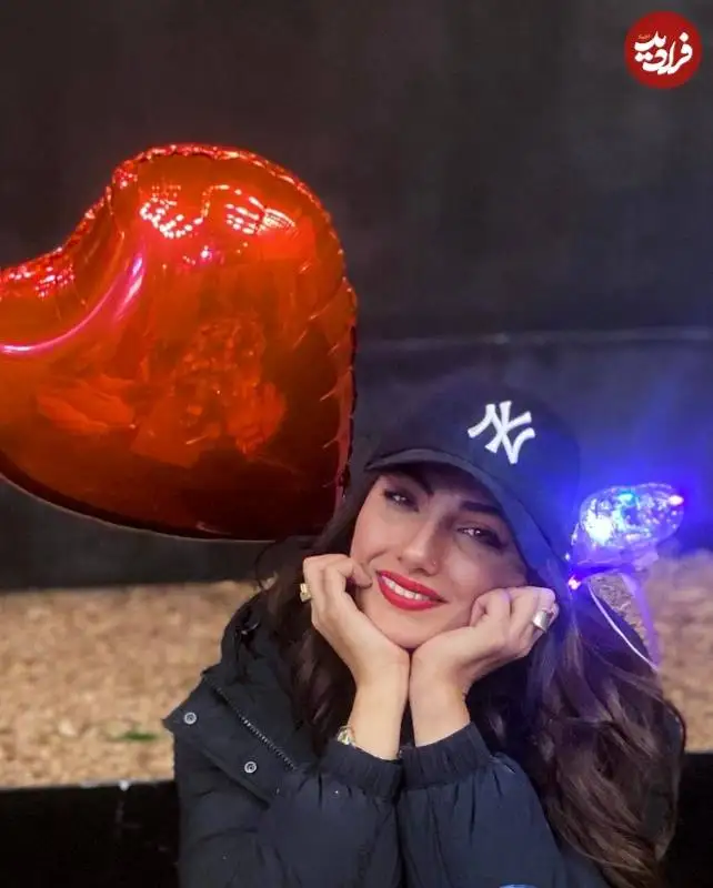 عکس؛ سفر زمان؛ چهرۀ «نجلا» در جشن تولد 33 سالگی اش