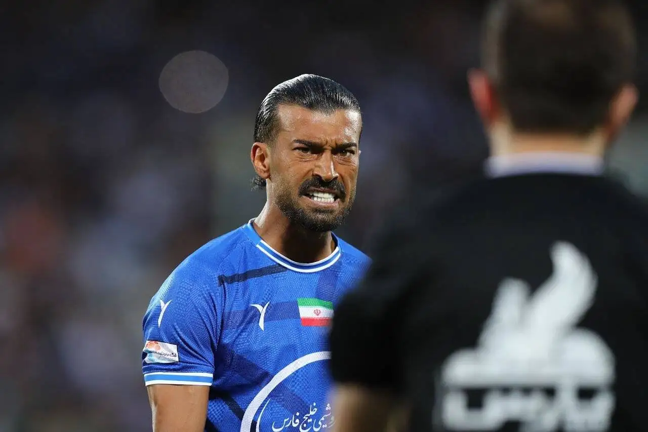 رامین عشق تیم استقلال؛ اما او به انگلیسی مسلط است!