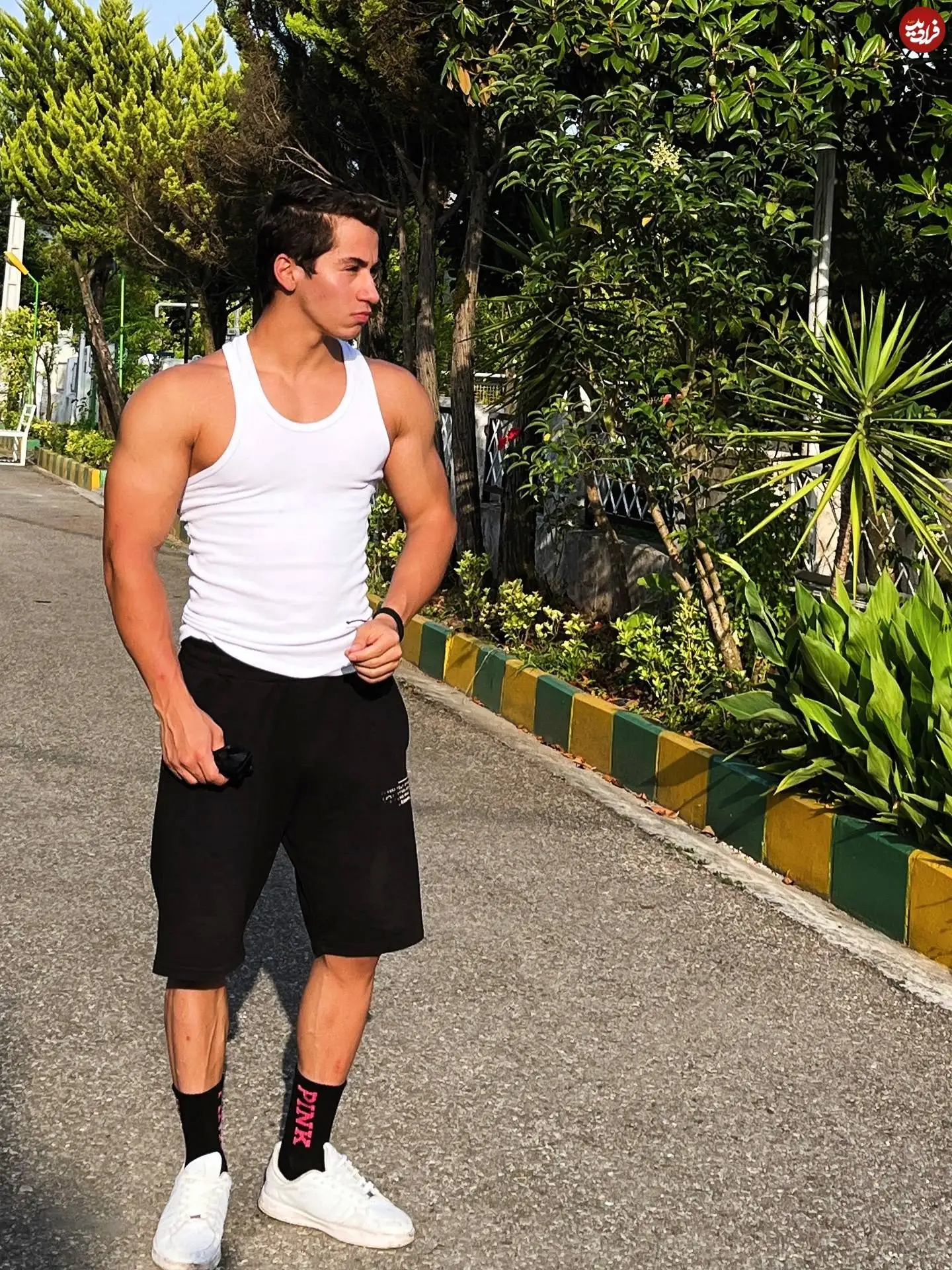 عکس؛ سفر در زمان؛ چهره بازیگر نوجوان نقش «حمید» سریال لیسانسه ها در 18 سالگی