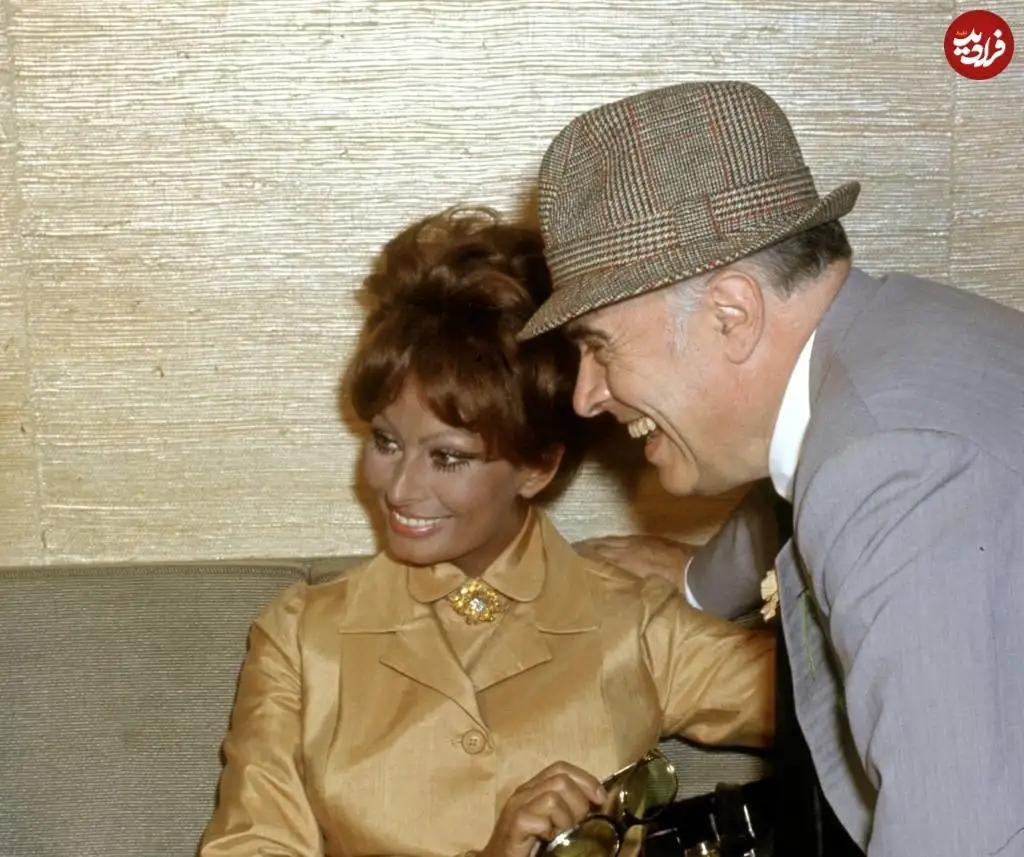 عکس؛ سفر در زمان؛ «سوفیا لورن» در 35 سالگی در فرودگاه رم؛ سال 1348