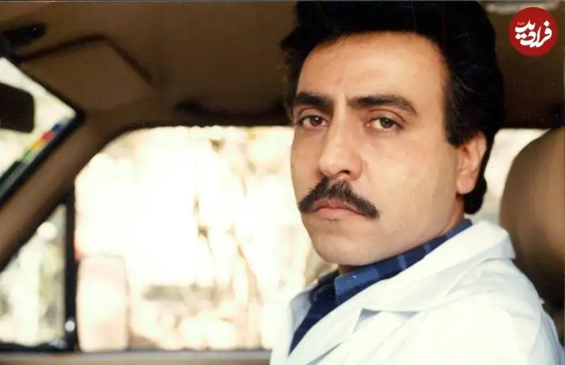 عکس؛ سفر به تاریخ؛ چهرۀ «حاج مرتضی» (سریال پناه آخر) در 40 سالگی در یک فیلم؛ دهۀ 70