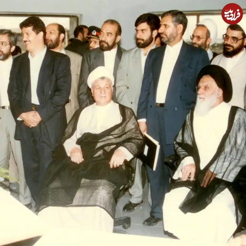 عکس؛ سفر به تاریخ؛ «هاشمی رفسنجانی» در روز ورود محمولۀ کامپیوتر به ایران؛ دهۀ 70
