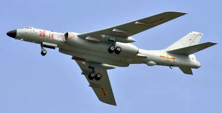 تصاویر؛ ریش سفید آسمان ها؛ با بمب افکن h-6 چین آشنا شوید