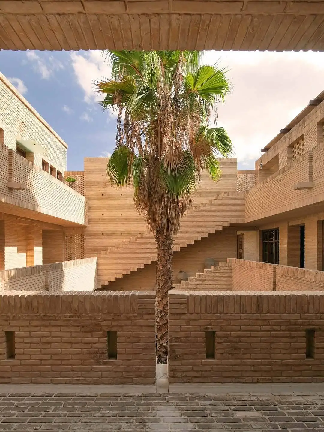 تصاویر؛ احیای معماری ایرانی در قلب شیراز؛ بوتیک هتل سنگ سیاه