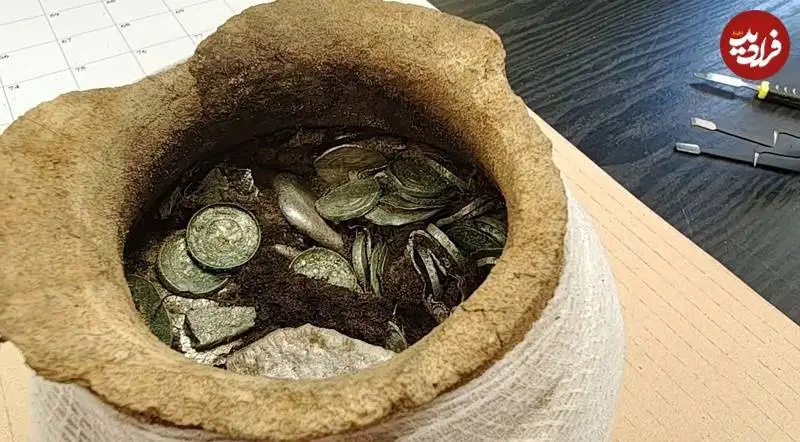 جستجوگرانی که به دنبال «موشک» می گشتند، دو «کوزۀ گنج» پیدا کردند