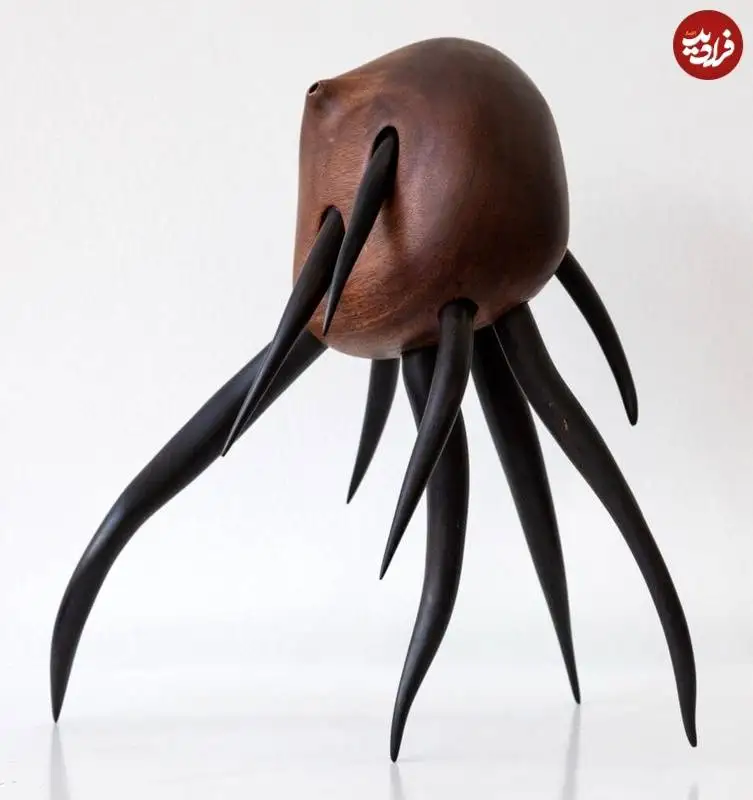 تصاویر؛ هنرمند آفریقایی که از چوب، «جانوران آخرالزمانی» می سازد