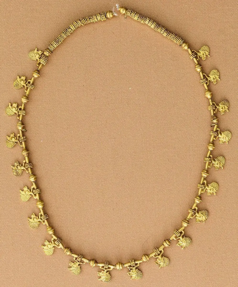 عکس؛ گردنبند طلای هخامنشی