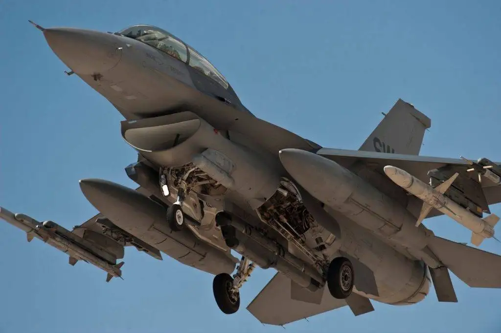 تصاویر؛ مقایسه جنگنده های اف-16 فایتینگ فالکون و میگ-29؛ جت های ترسناک دوران جنگ سرد