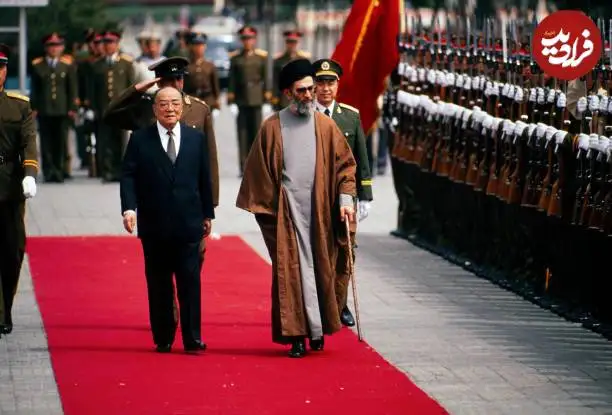 عکس؛ سفر در زمان؛ استقبال رئیس جمهور چین از رهبر انقلاب در پکن؛ سال 1368