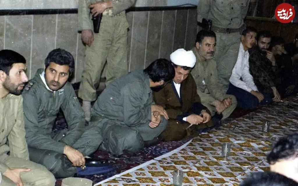 عکس؛ سفر در زمان؛ «صیاد شیرازی، هاشمی رفسنجانی و محسن رضایی» سر سفره ناهار؛ دهه 60