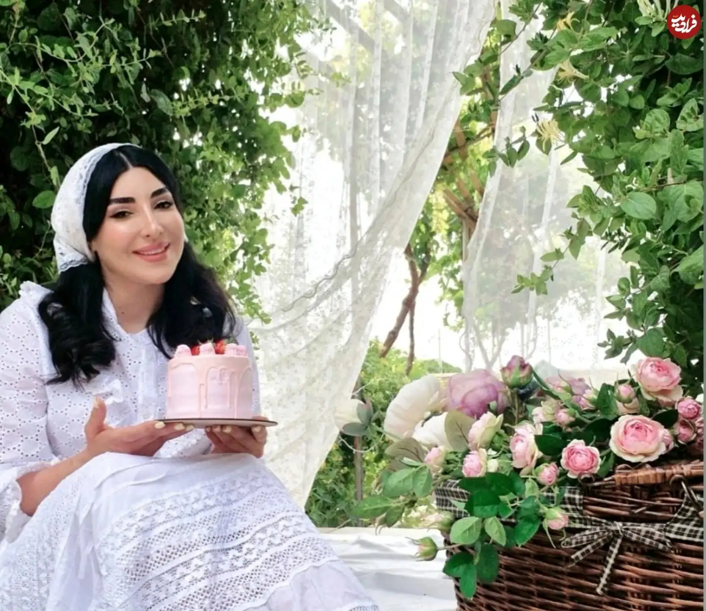 عکس؛ سفر در زمان؛ «راحله» سریال طوبی در جشن تولد 41 سالگی اش
