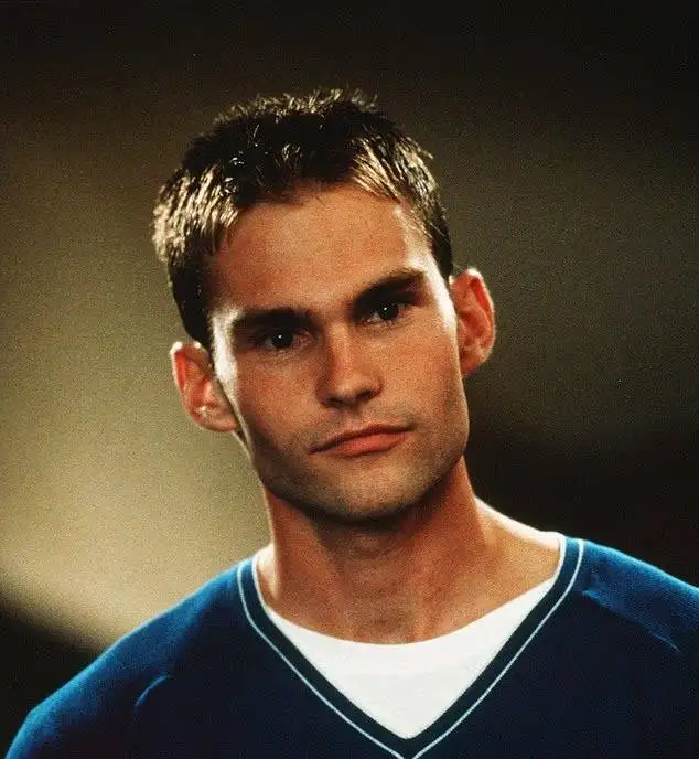 فاش شدن درآمد 6 رقمی ستاره فیلم های american pie در جریان طلاق از همسرش