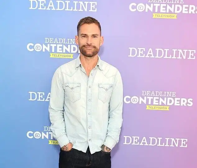 فاش شدن درآمد 6 رقمی ستاره فیلم های american pie در جریان طلاق از همسرش