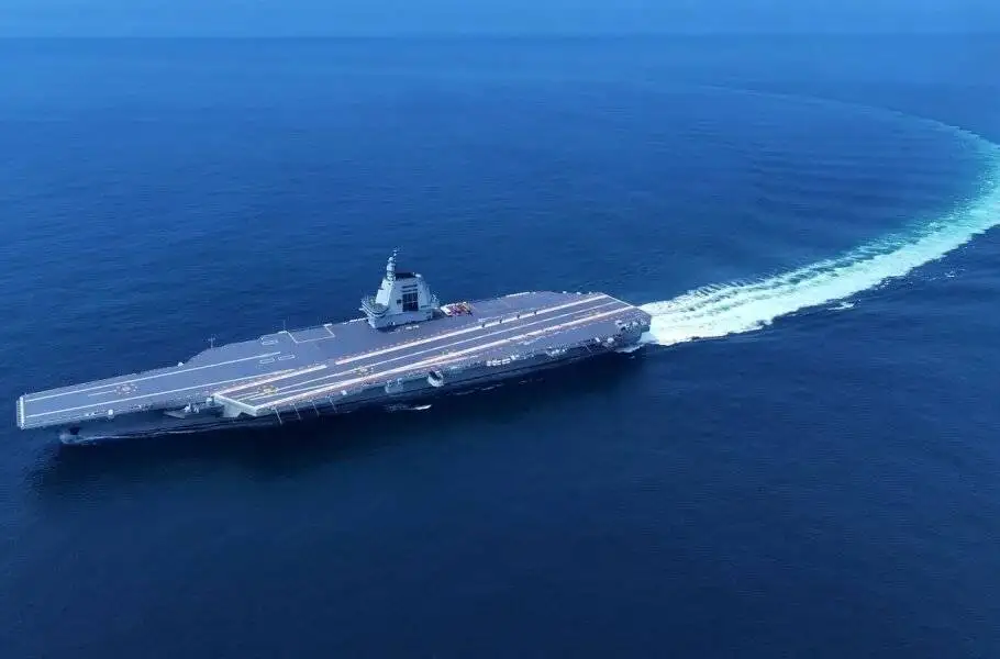 پیشرفته ترین ناو هواپیمابر آسیا آماده شد؛ 80 هزار تُن قدرت خالص