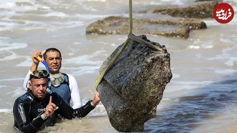 باستان شناسان مجسمۀ 2 هزارساله مربوط به مصر باستان را از اعماق دریا بیرون کشیدند