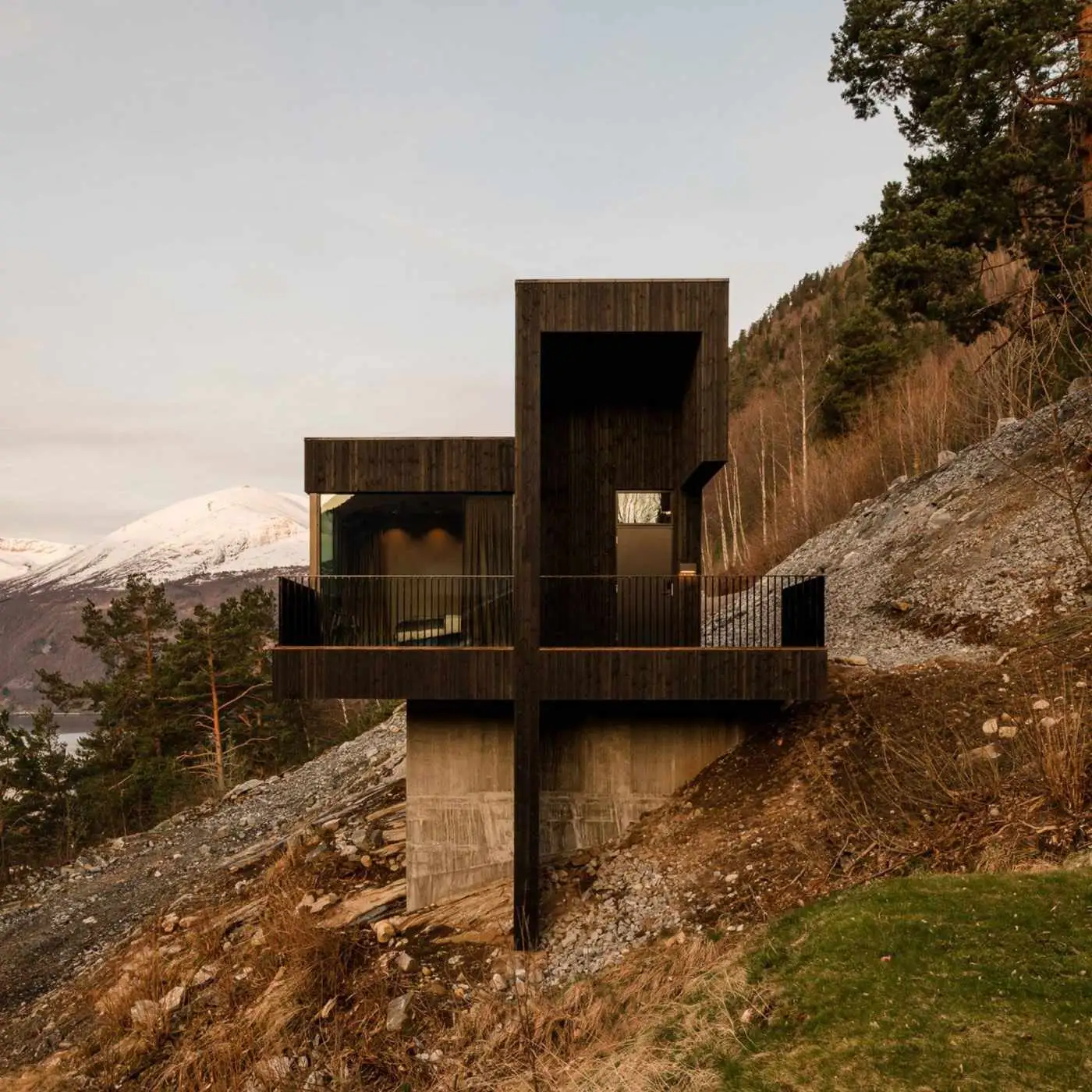 تصاویر؛ پنج خانۀ برتر جهان در جولای 2025 به انتخاب مجله معتبر معماری