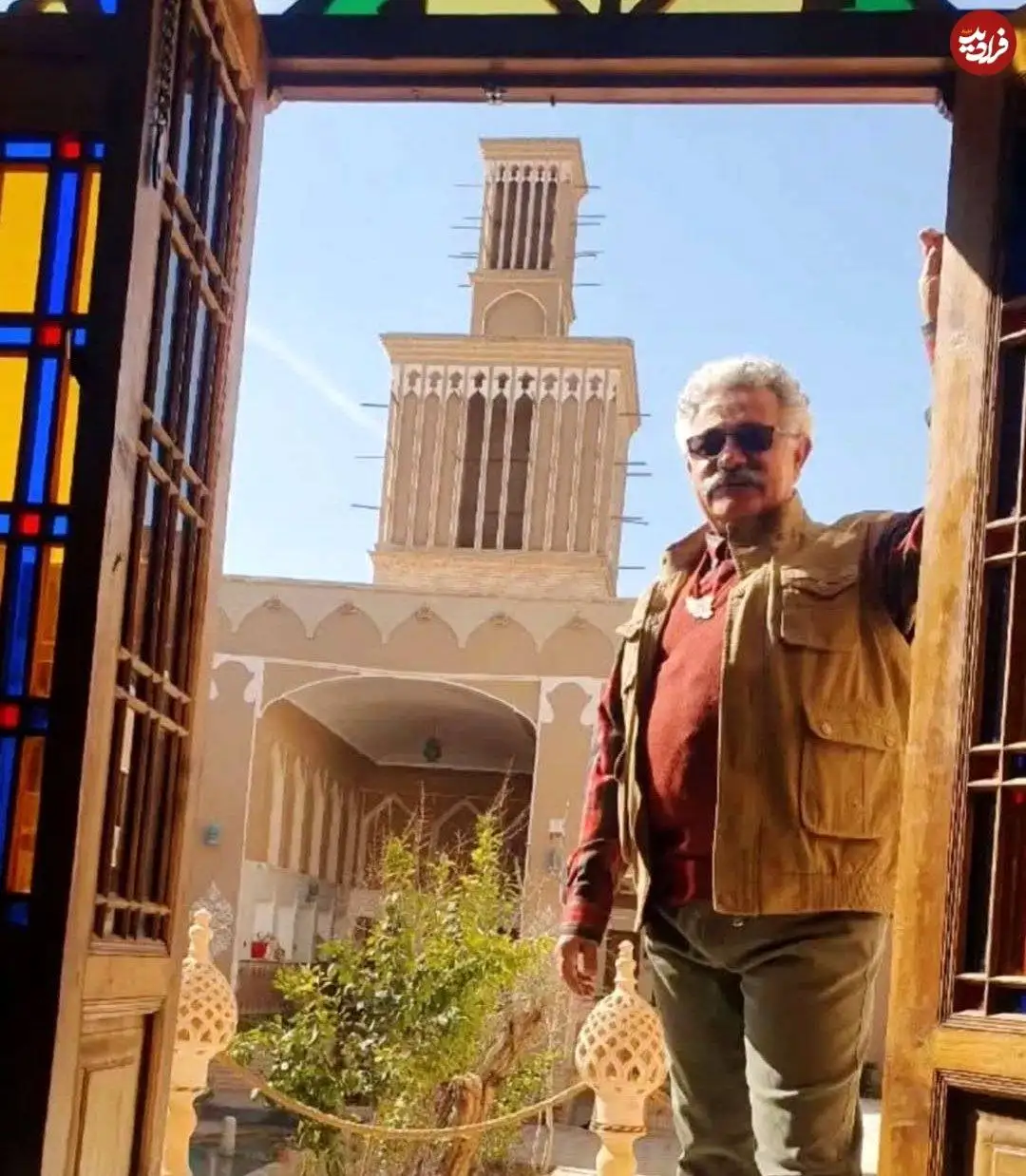 عکس| سفر در زمان؛ اقبال واحدی مجری مشهور تلویزیون بعد 30 سال در 69 سالگی