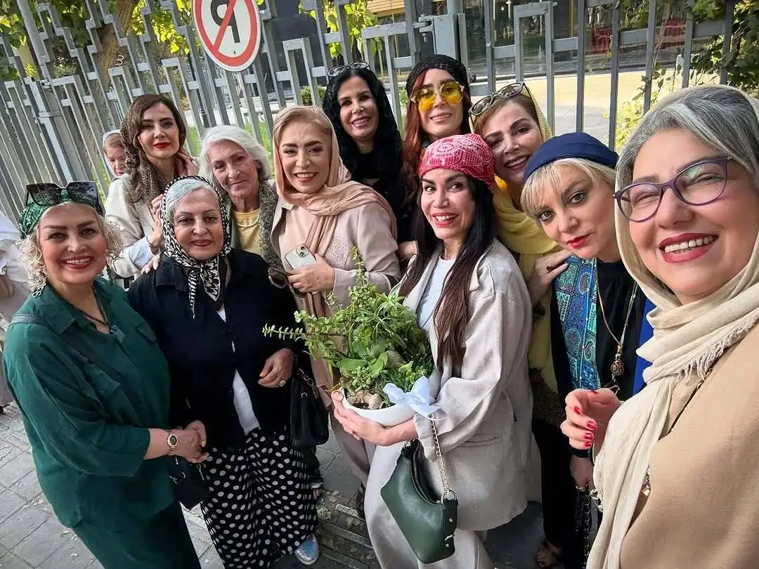 تصاویر؛ دورهمی صمیمی بازیگران زن سینما و تلویزیون