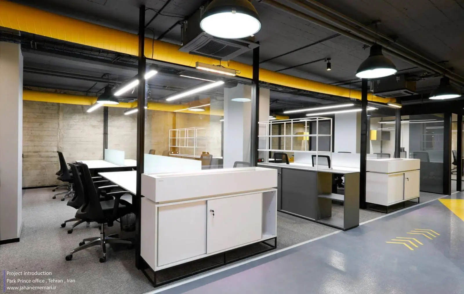 تصاویر؛ یک انبار بتنی قدیمی در تهران؛ فینالیست جایزه معمار