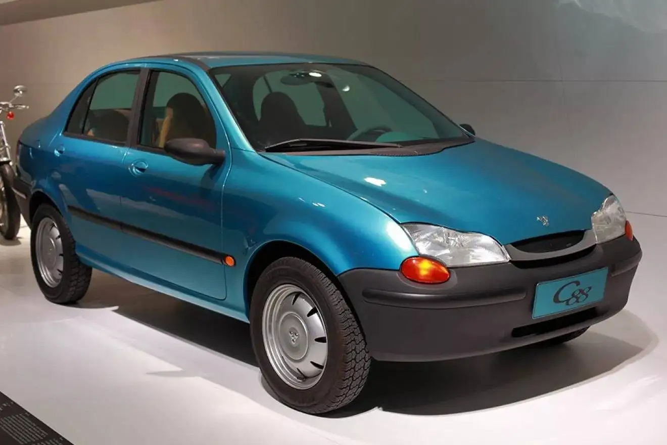 تصاویر؛ زشت ترین پورشه تاریخ؛ حتی هندی ها این خودرو را پس دادند! 