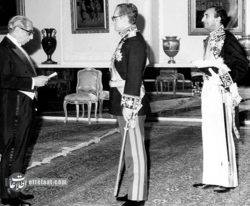 عکس؛ سفر در زمان؛ 60 میلیون دلار وام از واشنگتن رسید اما دولت را نجات نداد!