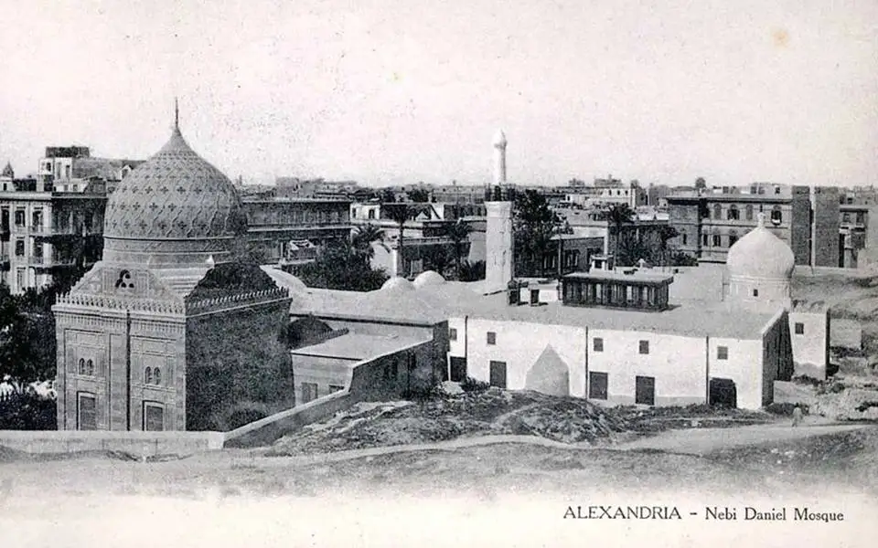 آیا «اسکندر کبیر» در زیر یک «مسجد» دفن شده است؟