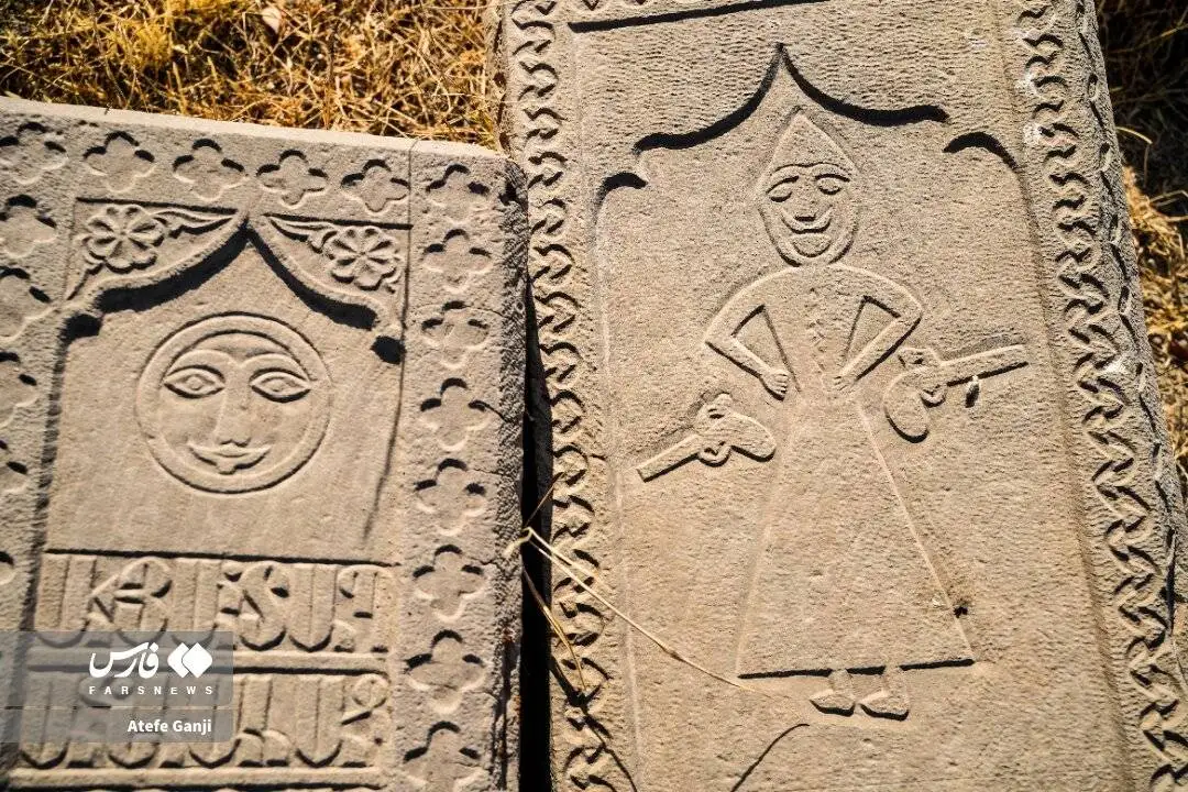 تصاویر؛ سنگ قبرهای خاص قبرستان ارامنه سیرَک را ببینید