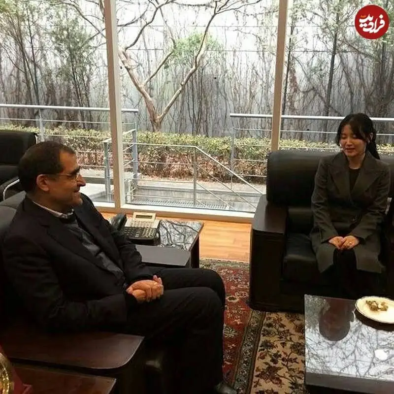 عکس| سفر به تاریخ؛ «قاضی زاده هاشمی، وزیر بهداشت روحانی» در کنار «یانگوم»؛ 8 سال قبل