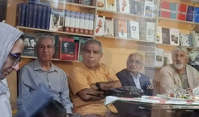 عکس؛ تولد هوشنگ مرادی کرمانی در زایشگاه «مجید»