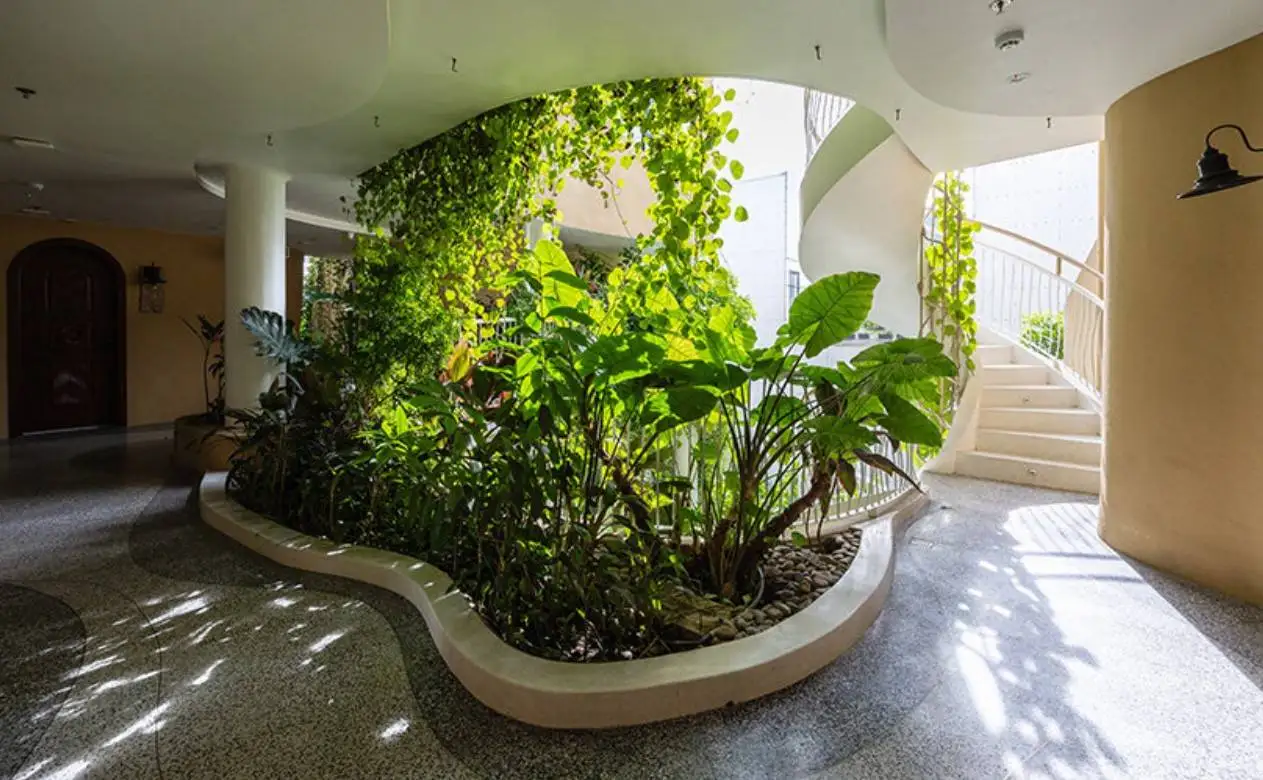 تصاویر؛ معماری منحصربه فرد خانه ای با «استخر معلق»