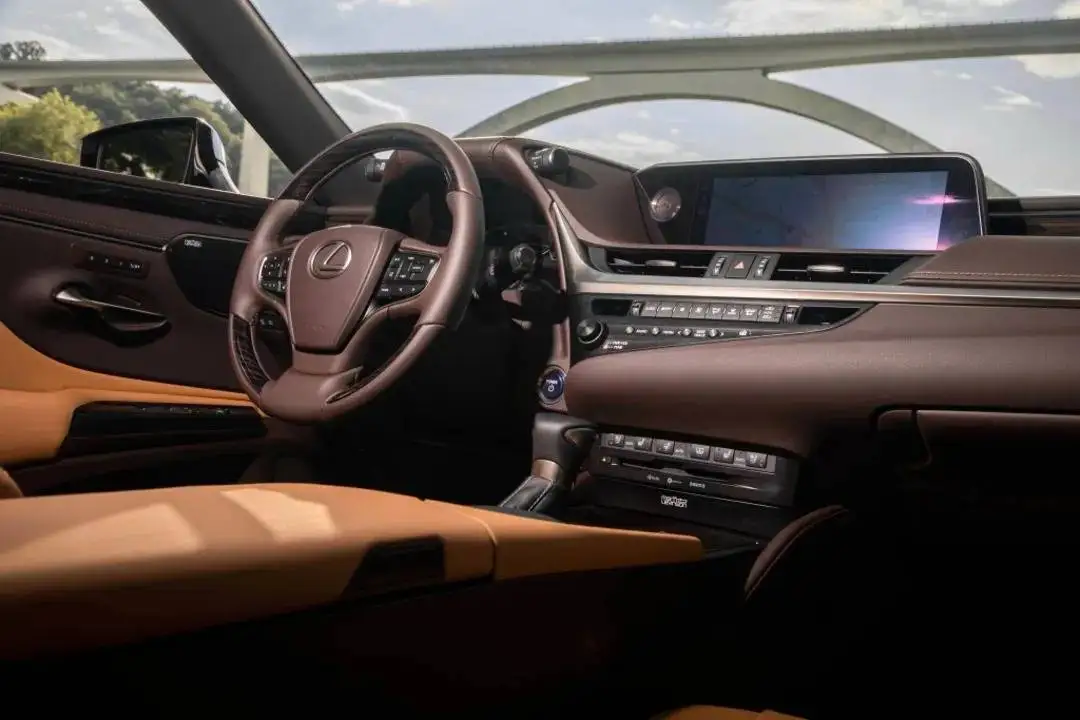 تصاویر؛ مشخصات لکسوس nx260 و es200 وارداتی ماهان صنعت