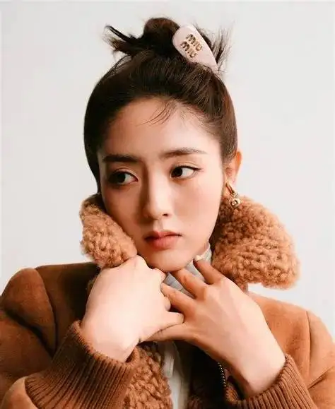 تصاویر؛ عکس های شخصی، زندگی خصوصی و بیوگرافی شین فی