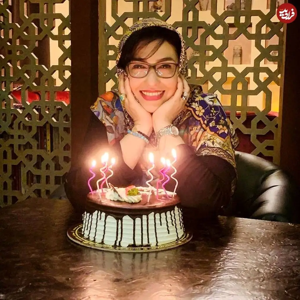 عکس| سفر در زمان؛ «سارا زن بهروز» سریال زیر آسمان شهر 1 در جشن تولد 44 سالگی اش