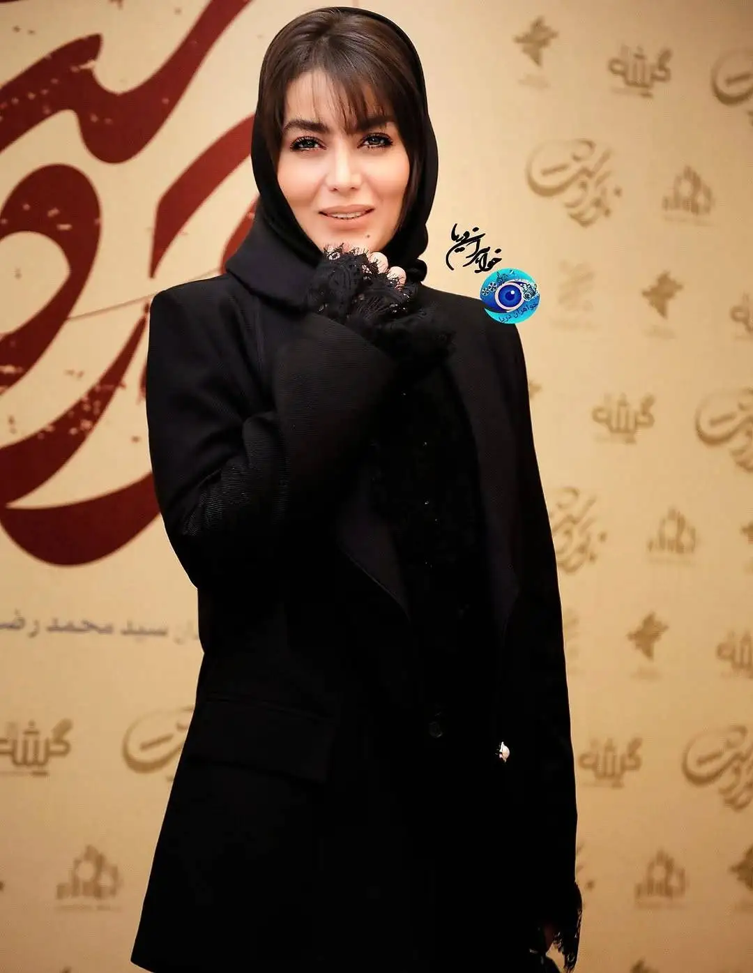 عکس؛ تیپ خاص روژان سریال نون خ در یک مراسم